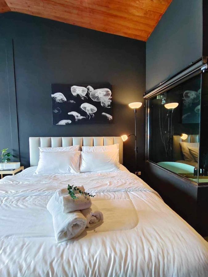 Mr Black & Ms White -Self Check In Accommodation Bangkok Buitenkant foto