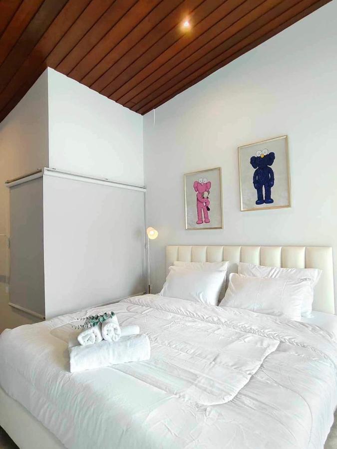 Mr Black & Ms White -Self Check In Accommodation Bangkok Buitenkant foto